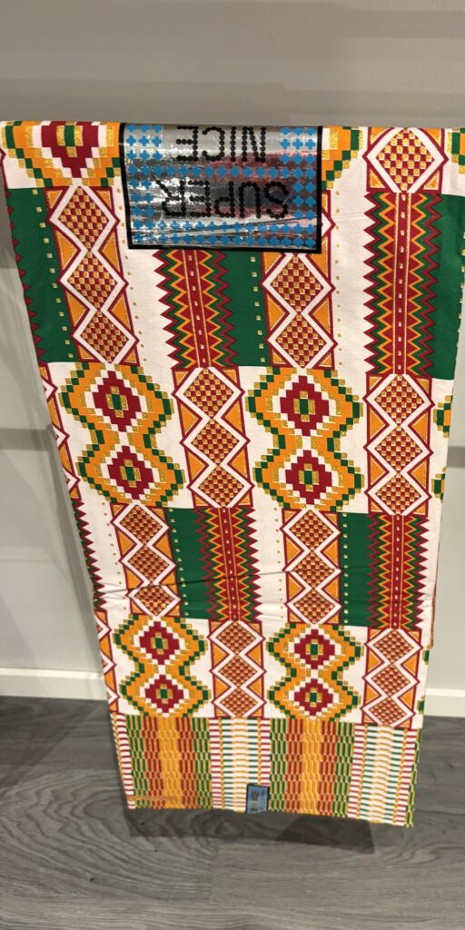 Afro tyg 6yard 700 kr eller 140kr/m