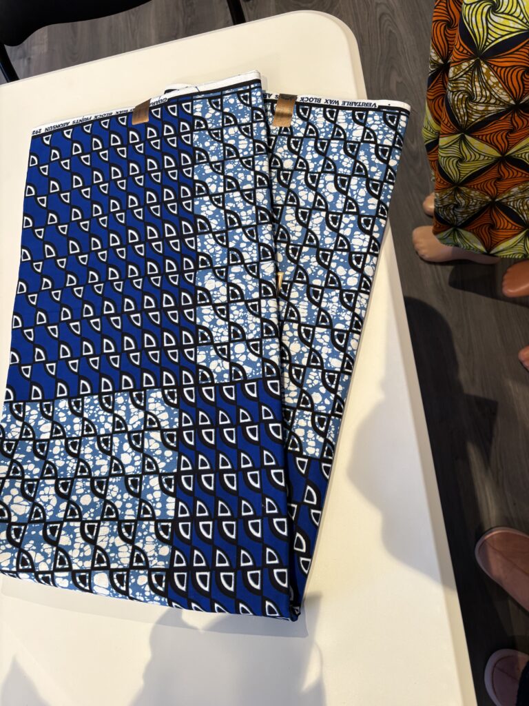 Afro tyg 6yard 700 kr eller 140kr/m