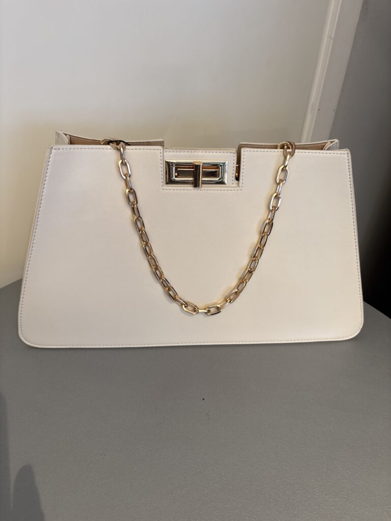 Skin väska från Italien 899 kr